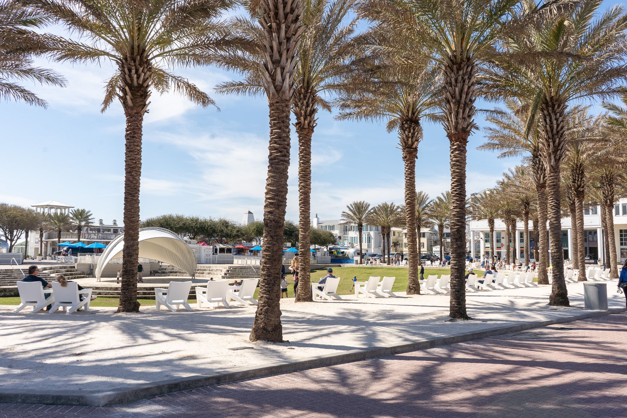 3 MINUTE WALK TO THE SEASIDE AMPHITHEATER