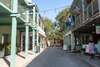 WALK TO RUSKIN SHOPS AND PARK