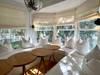 DINING AREA ACCOMMODATES 6 COMFORTABLY DINING AREA ACCOMMODATES 6 COMFORTABLY