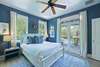 QUEEN W/OPEN AIR PORCH ACCESS, OUTDOOR SEATING FOR 5