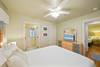 SUITE I AMPLE STORAGE W/FLAT SCREEN TV SUITE I AMPLE STORAGE W/FLAT SCREEN TV