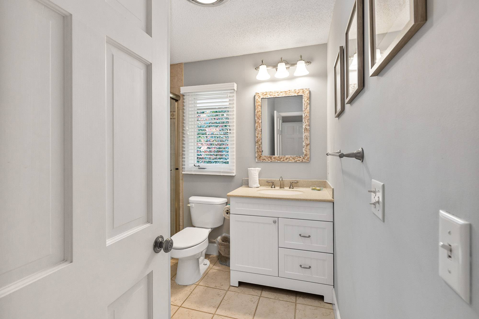 11 St. Andrews Place host2coast