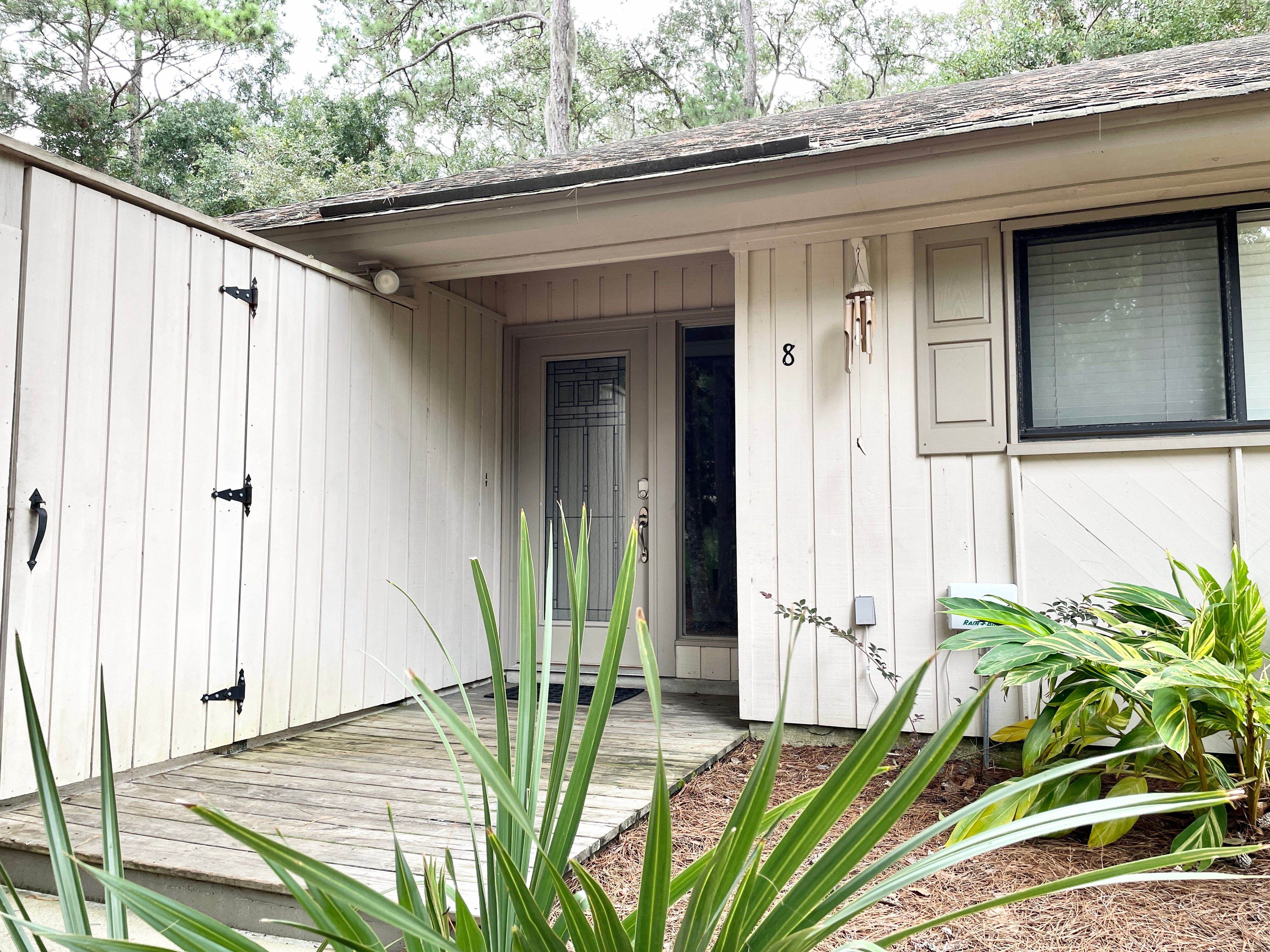 8 Dewberry Lane host2coast