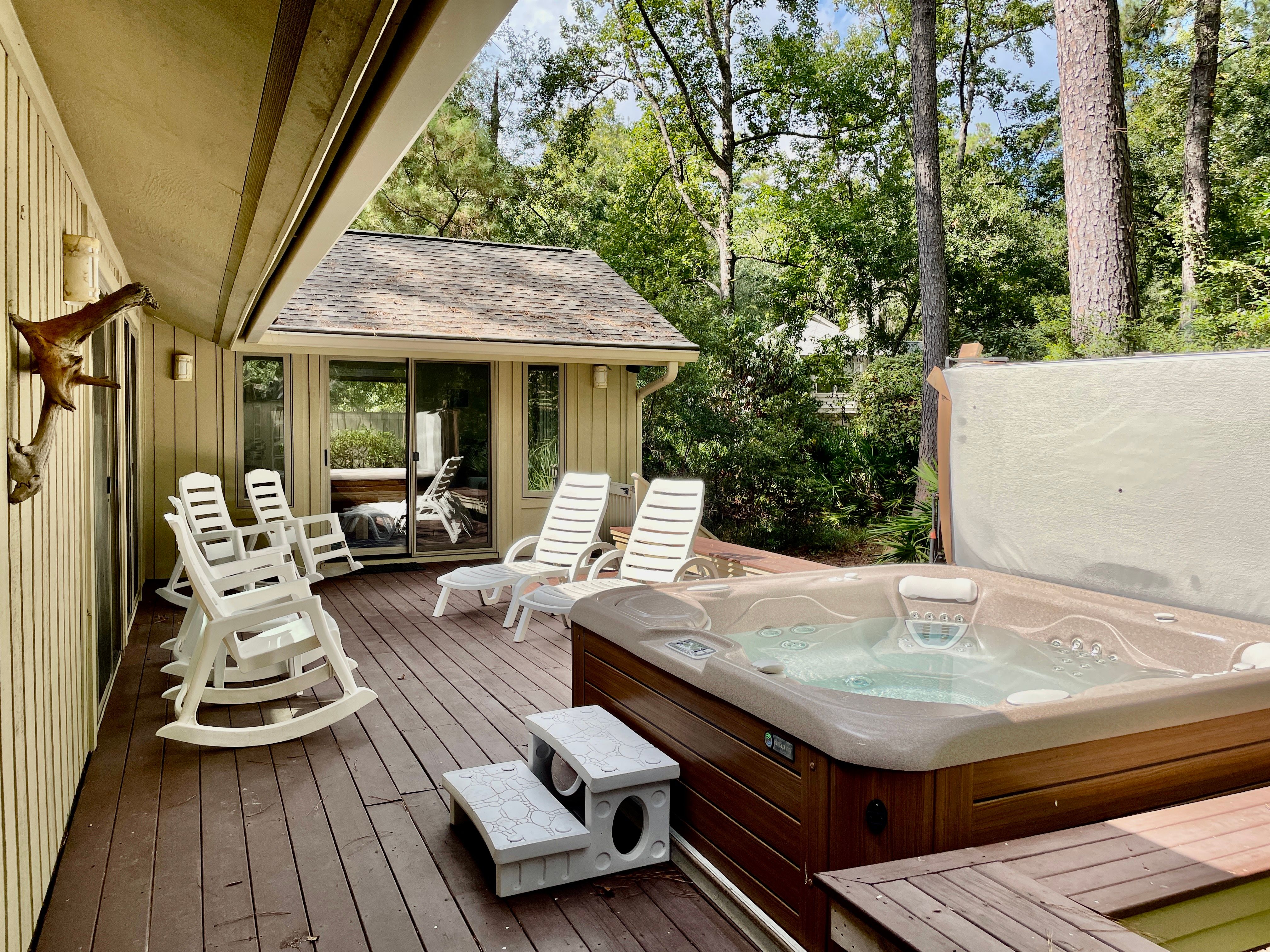 8 Pine Court host2coast