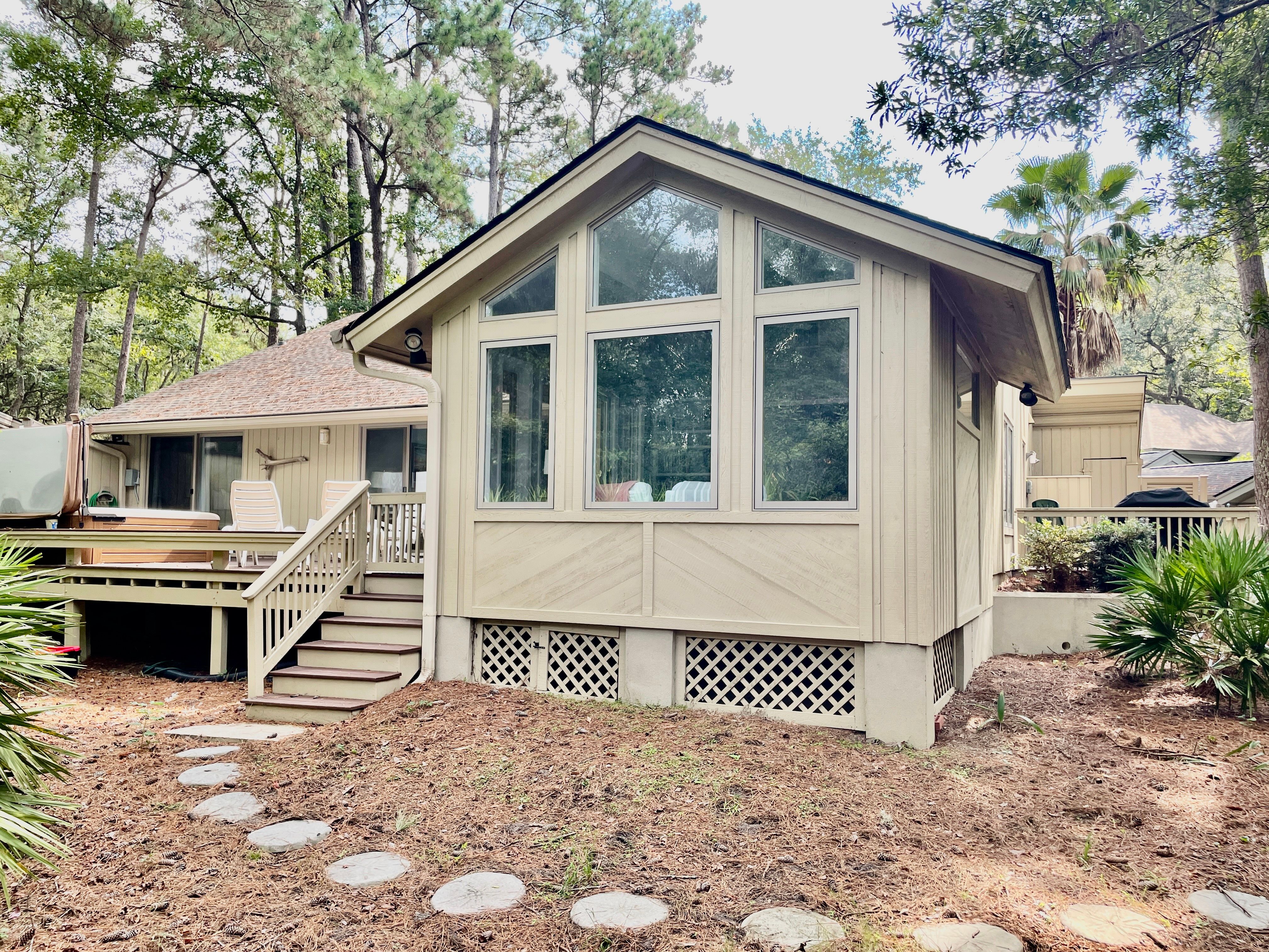 8 Pine Court host2coast