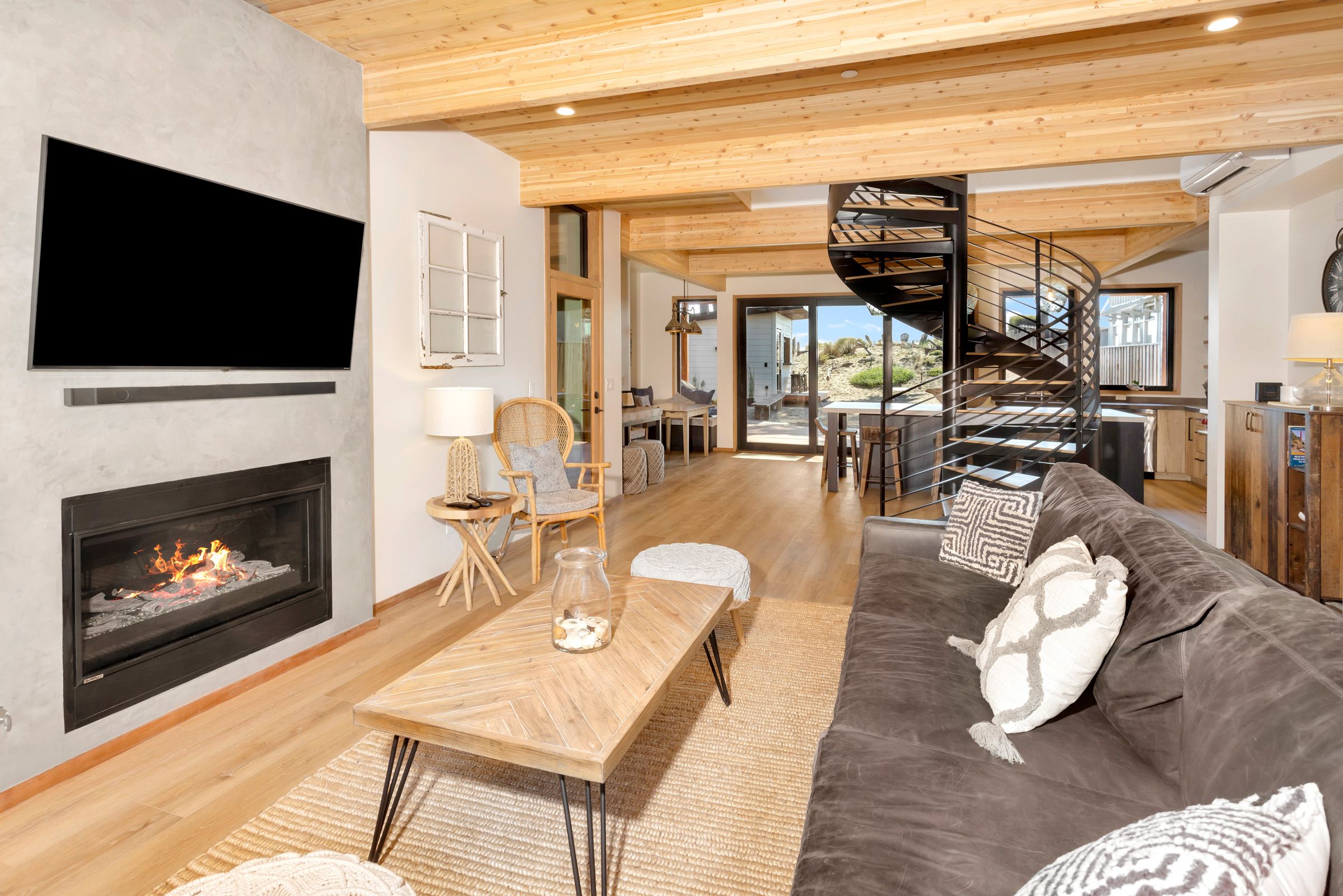 11 Alameda Patio Highway One Properties