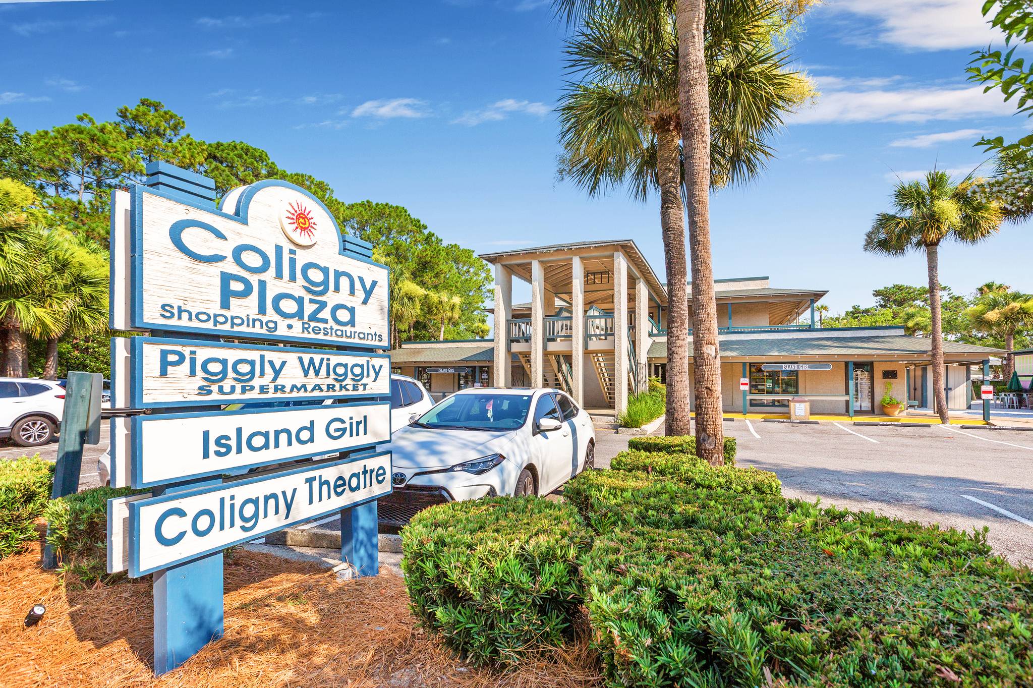 Stores - Coligny Plaza Shopping Center on Hilton Head Island