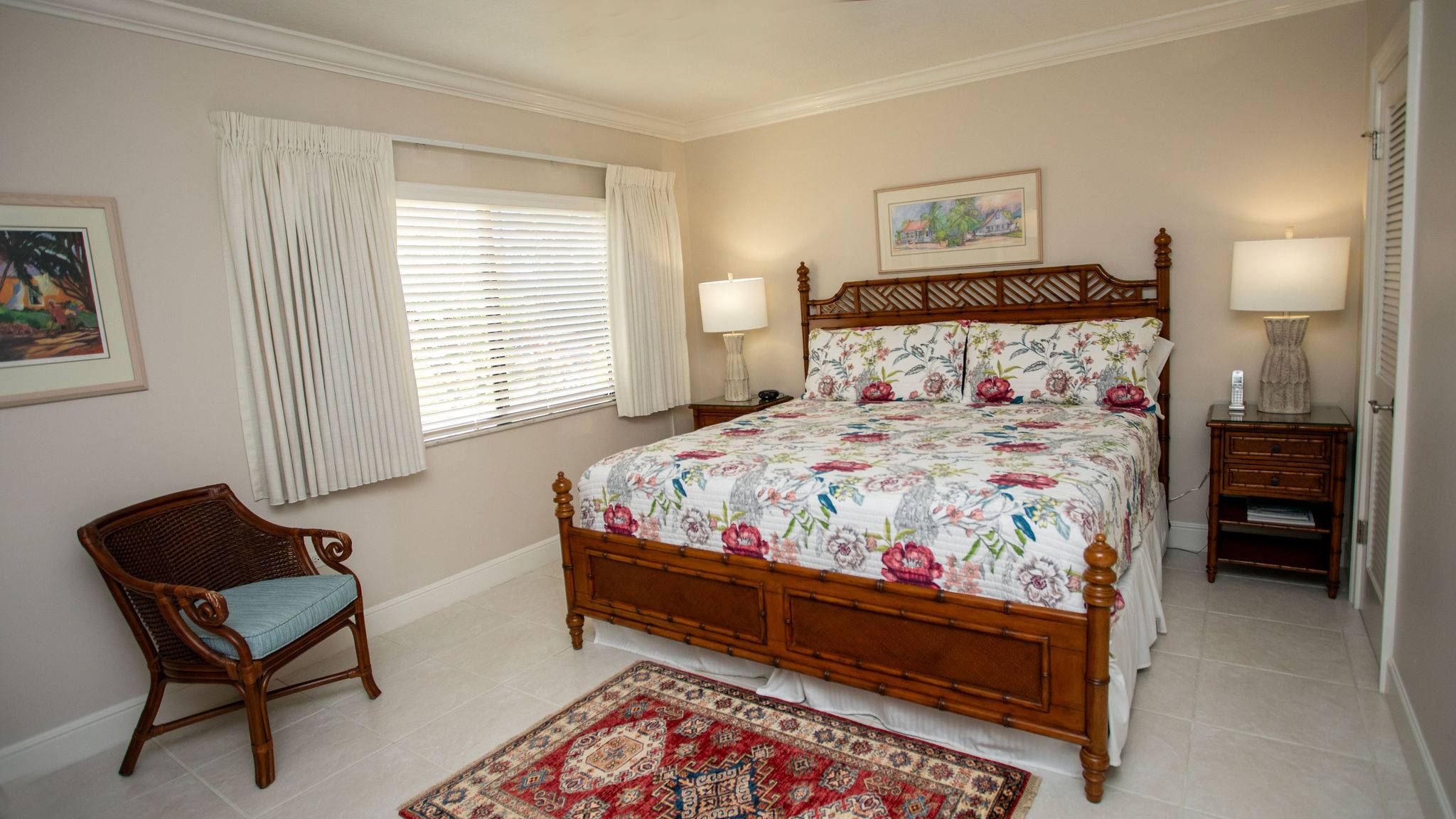 Guest bedroom