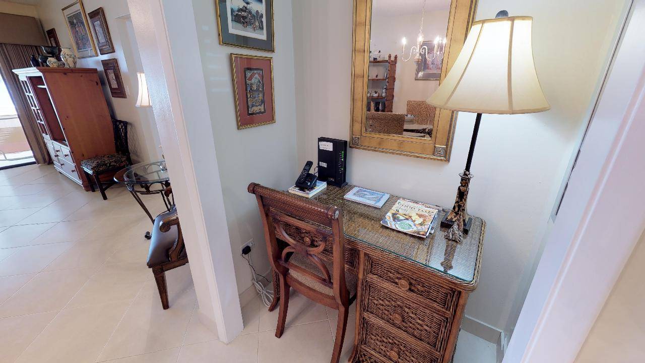 Desk area in Living room