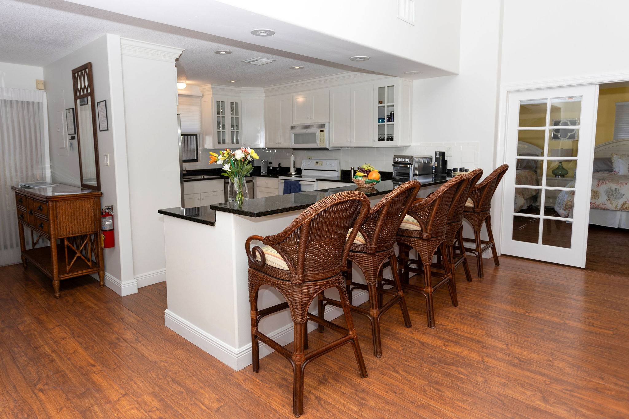 Beautiful Kitchen & Counter Area 