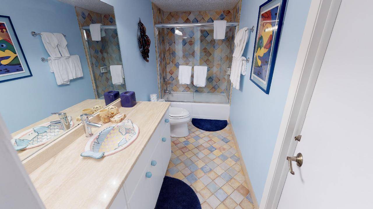Guest bathroom downstairs
