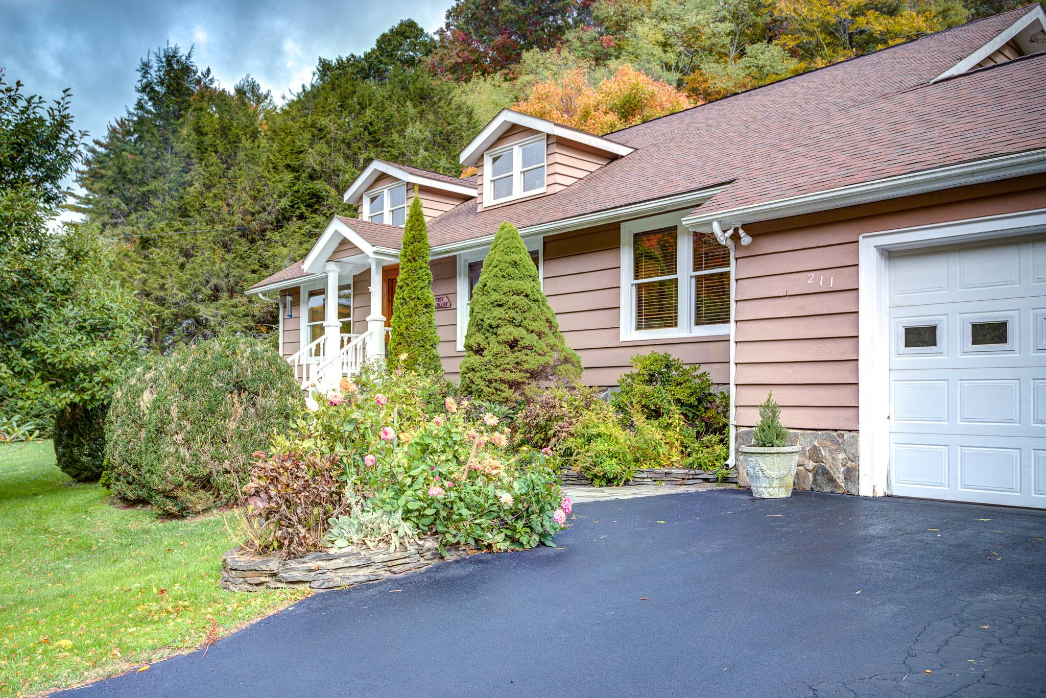 Chestnut Hollow Jenkins Rentals