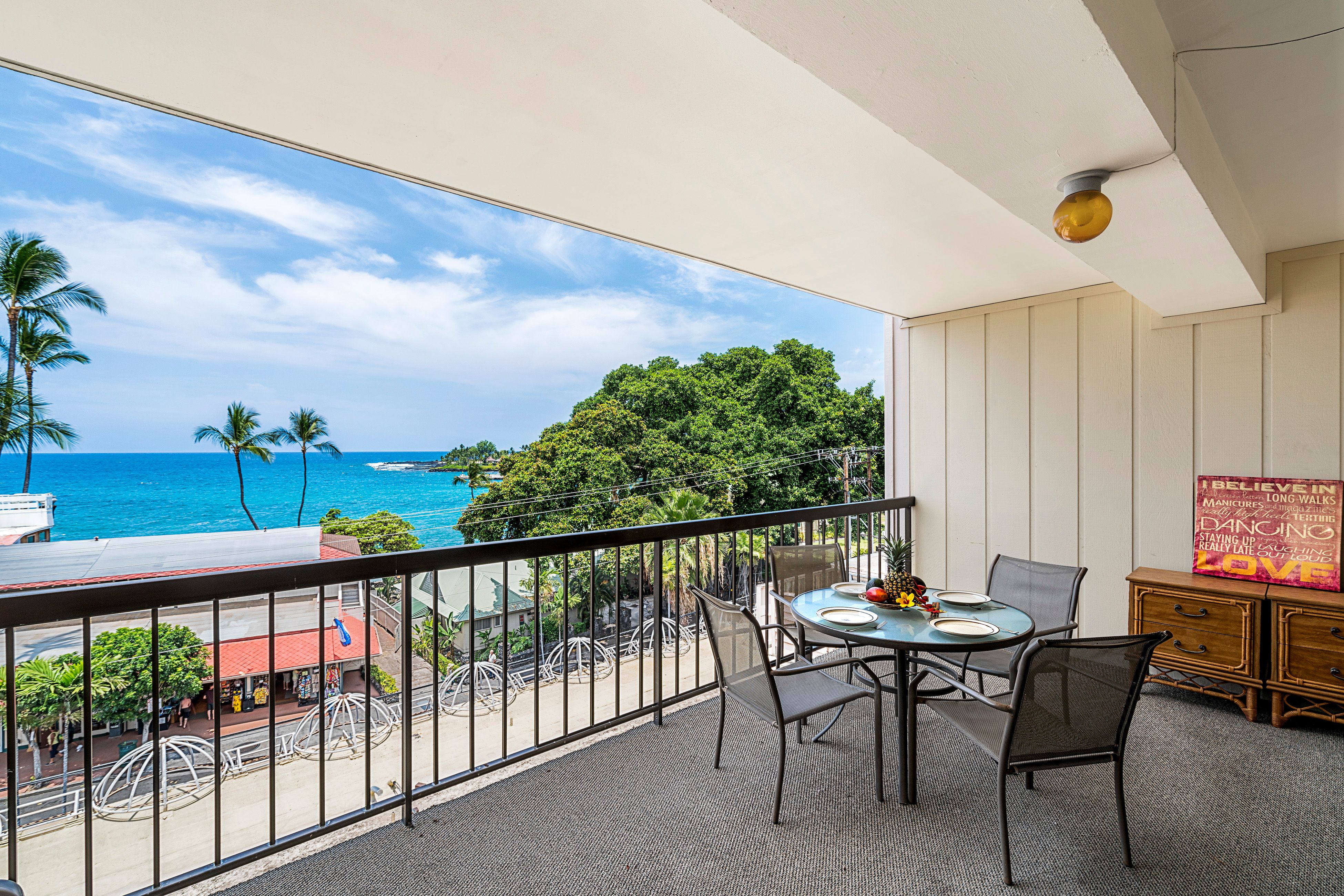 Kona Plaza402 Knutson & Associates