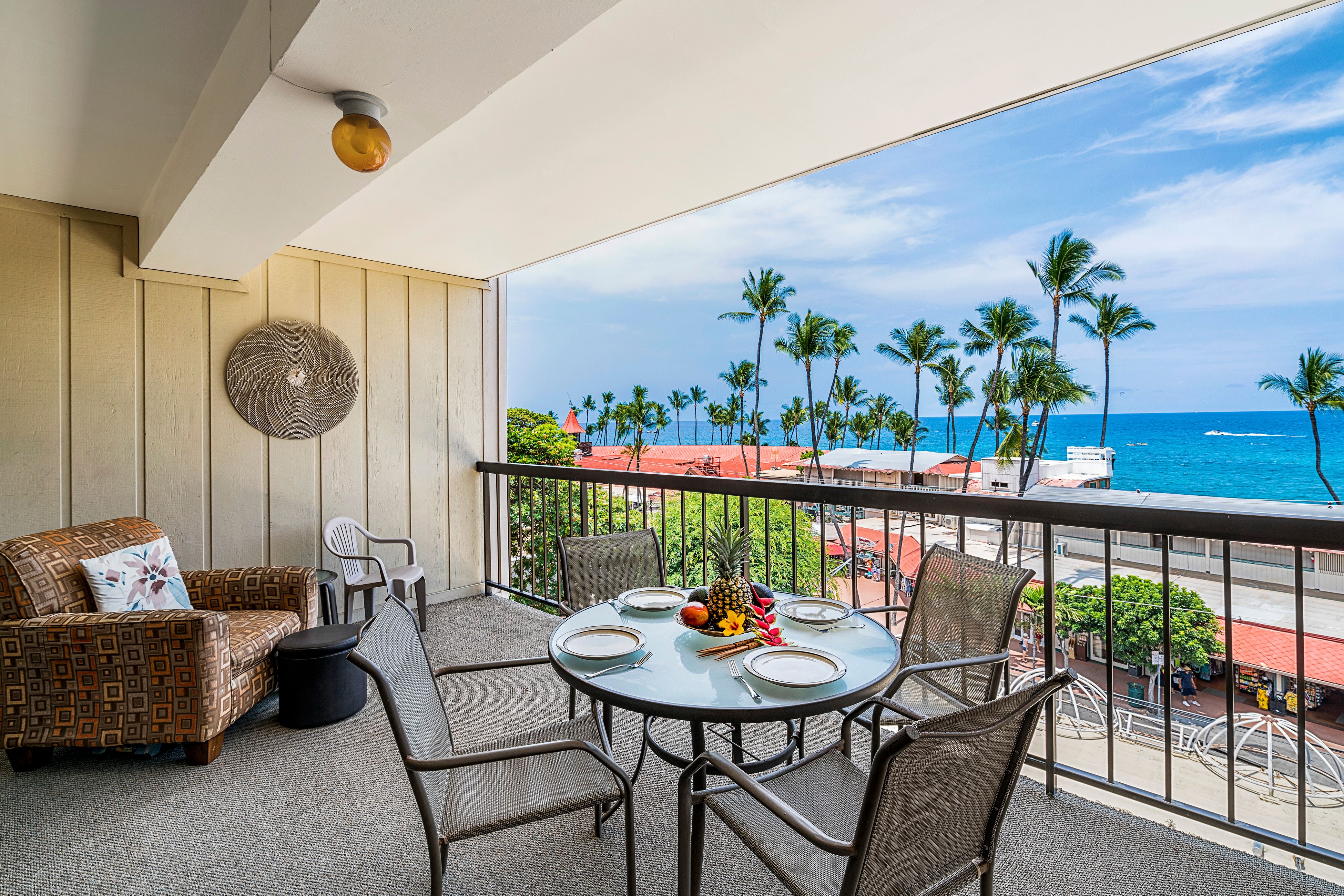 Kona Plaza402 Knutson & Associates