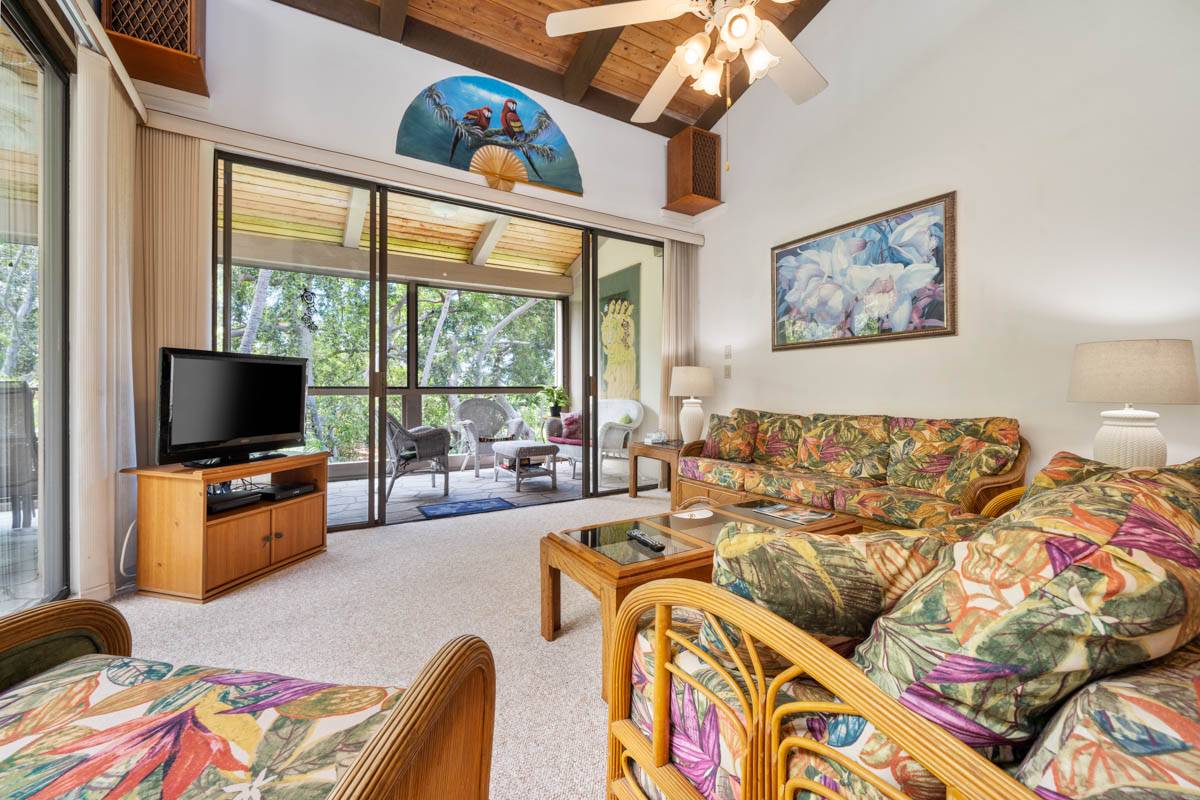 Keauhou Kona Surf & Racquet Club#8-304 | Knutson & Associates