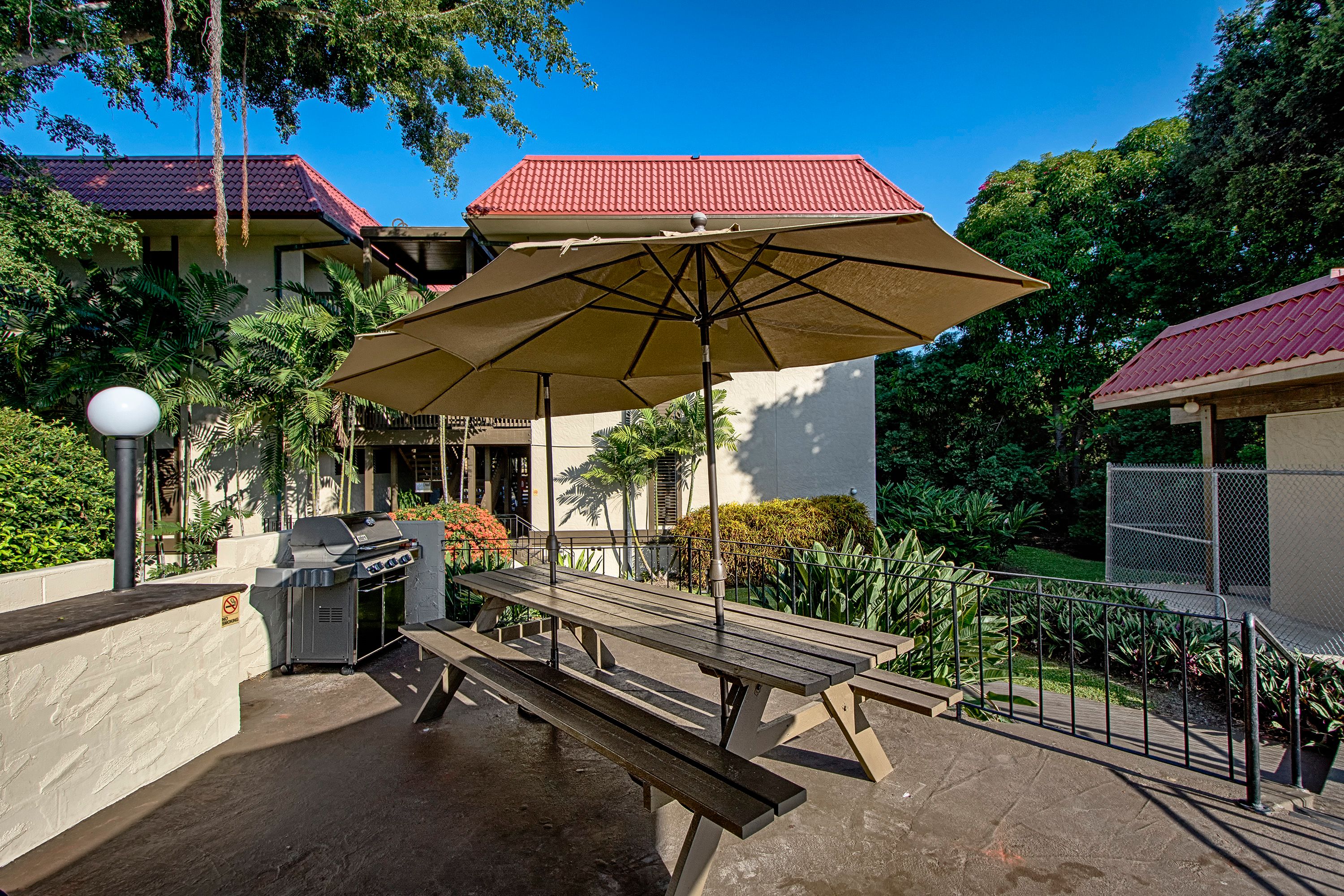 Kona Mansions229 Knutson & Associates