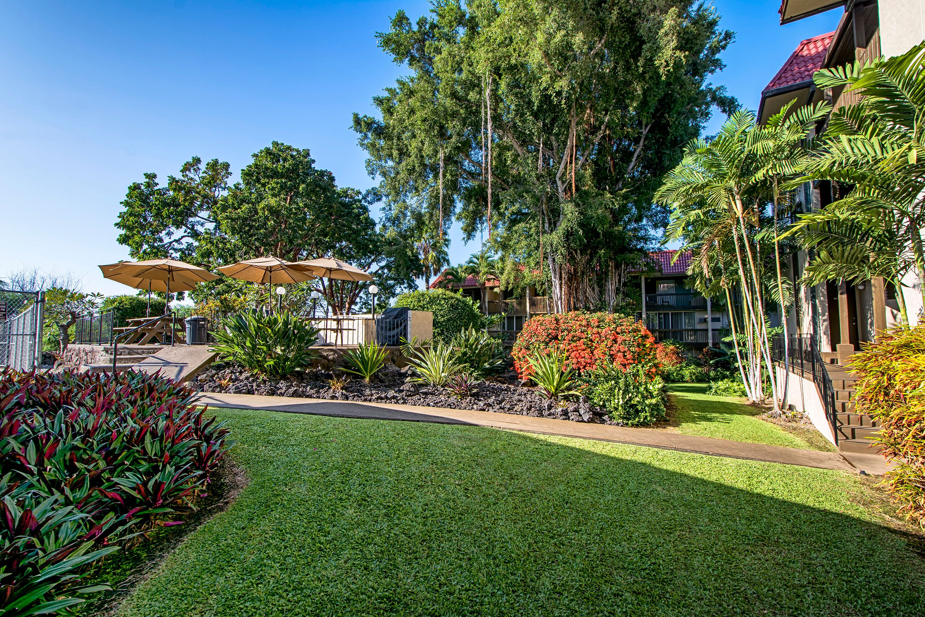 Kona Mansions229 Knutson & Associates