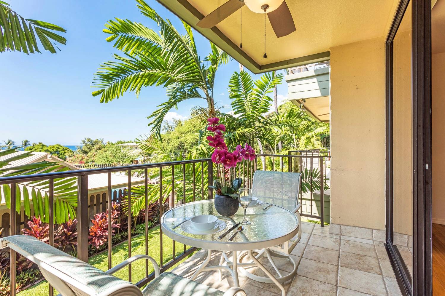 Kahalu'u Bay Villas 103 Knutson & Associates