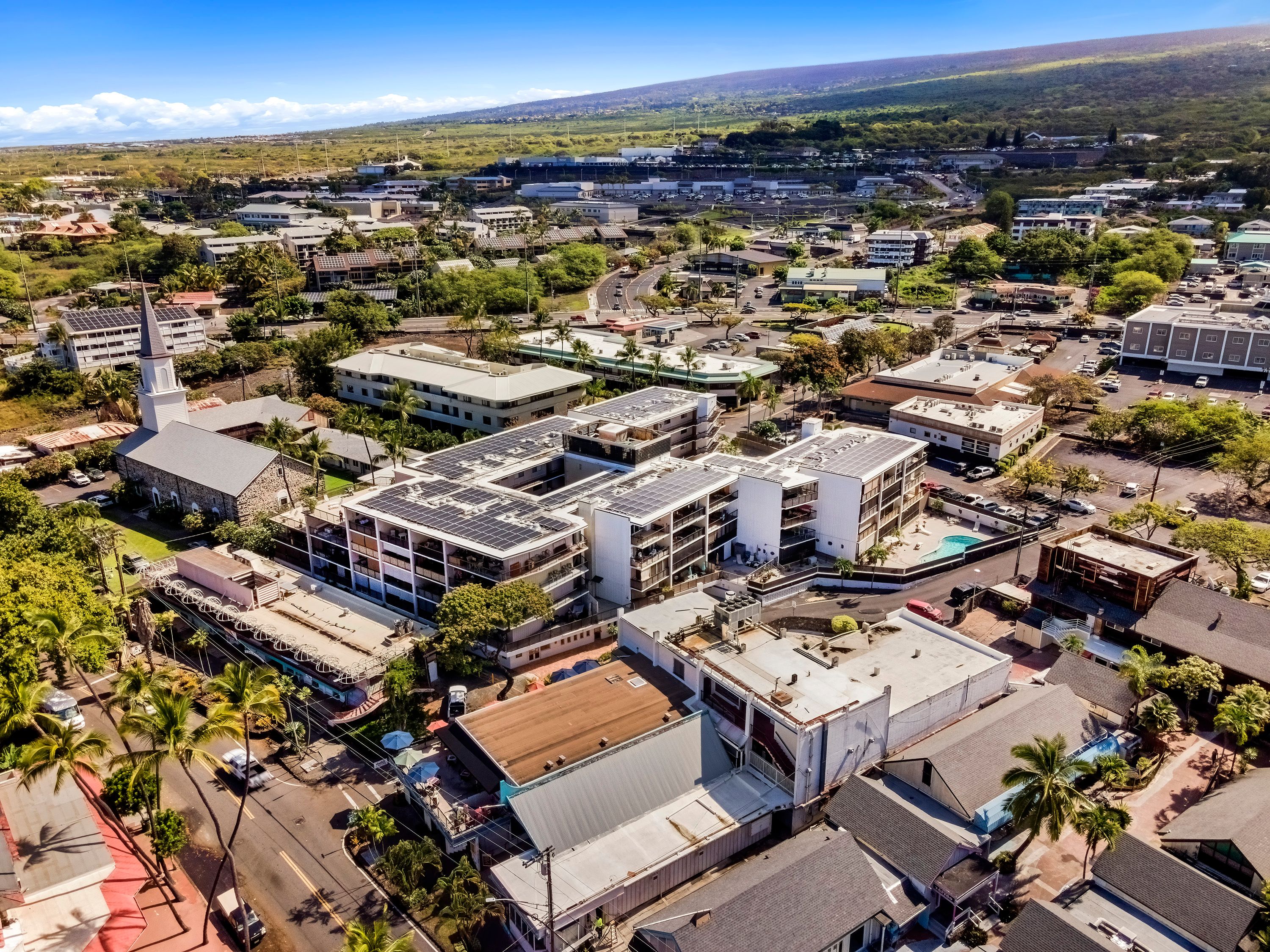 Kona Plaza 215 Knutson & Associates