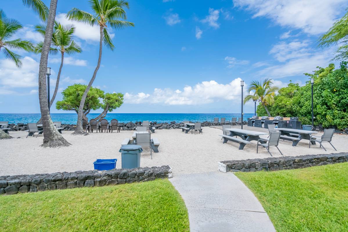 Kona Isle C38 Knutson & Associates