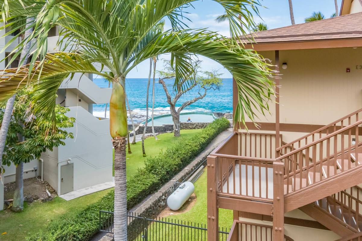 Kona Isle C38 Knutson & Associates