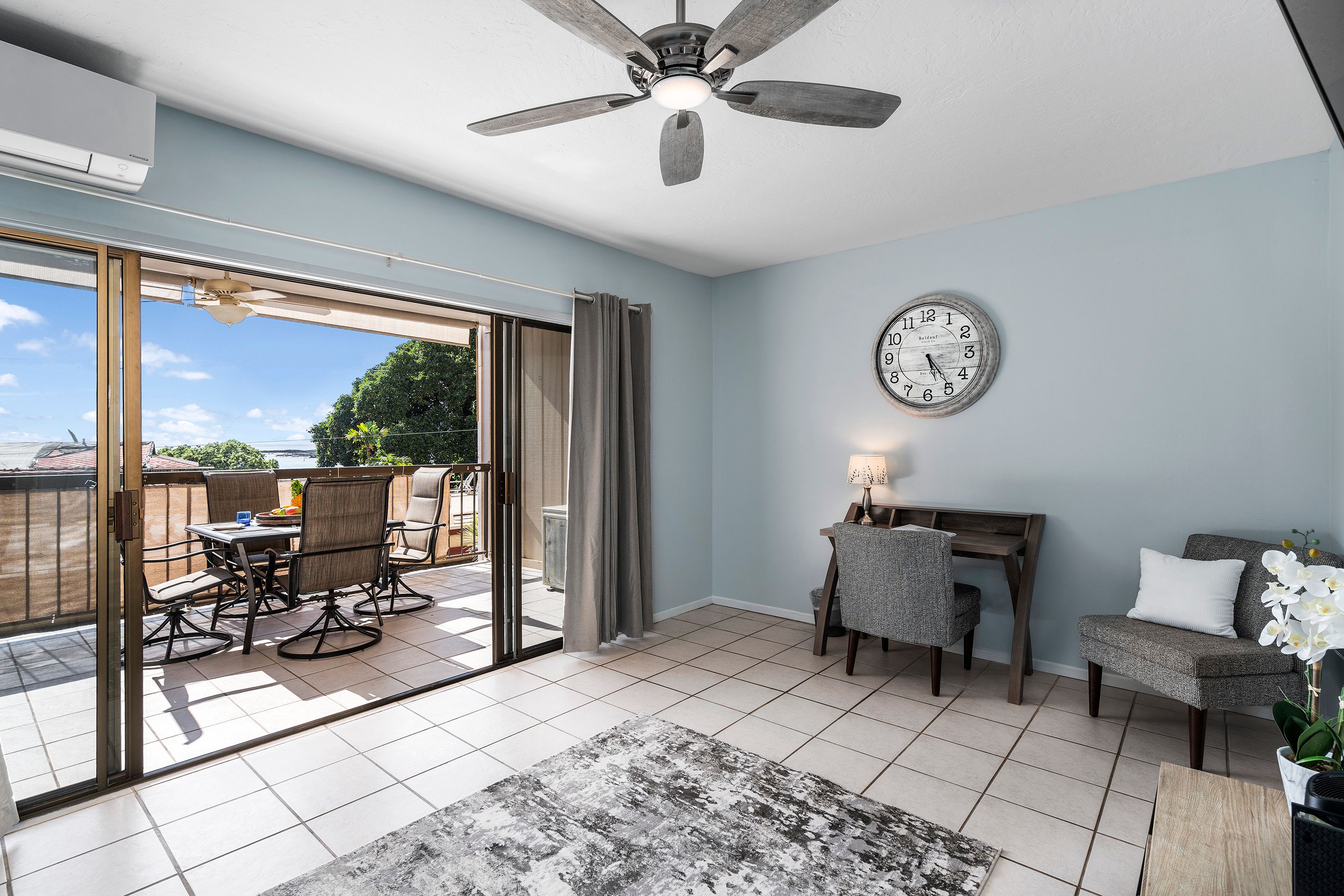 Kona Plaza202 Knutson & Associates