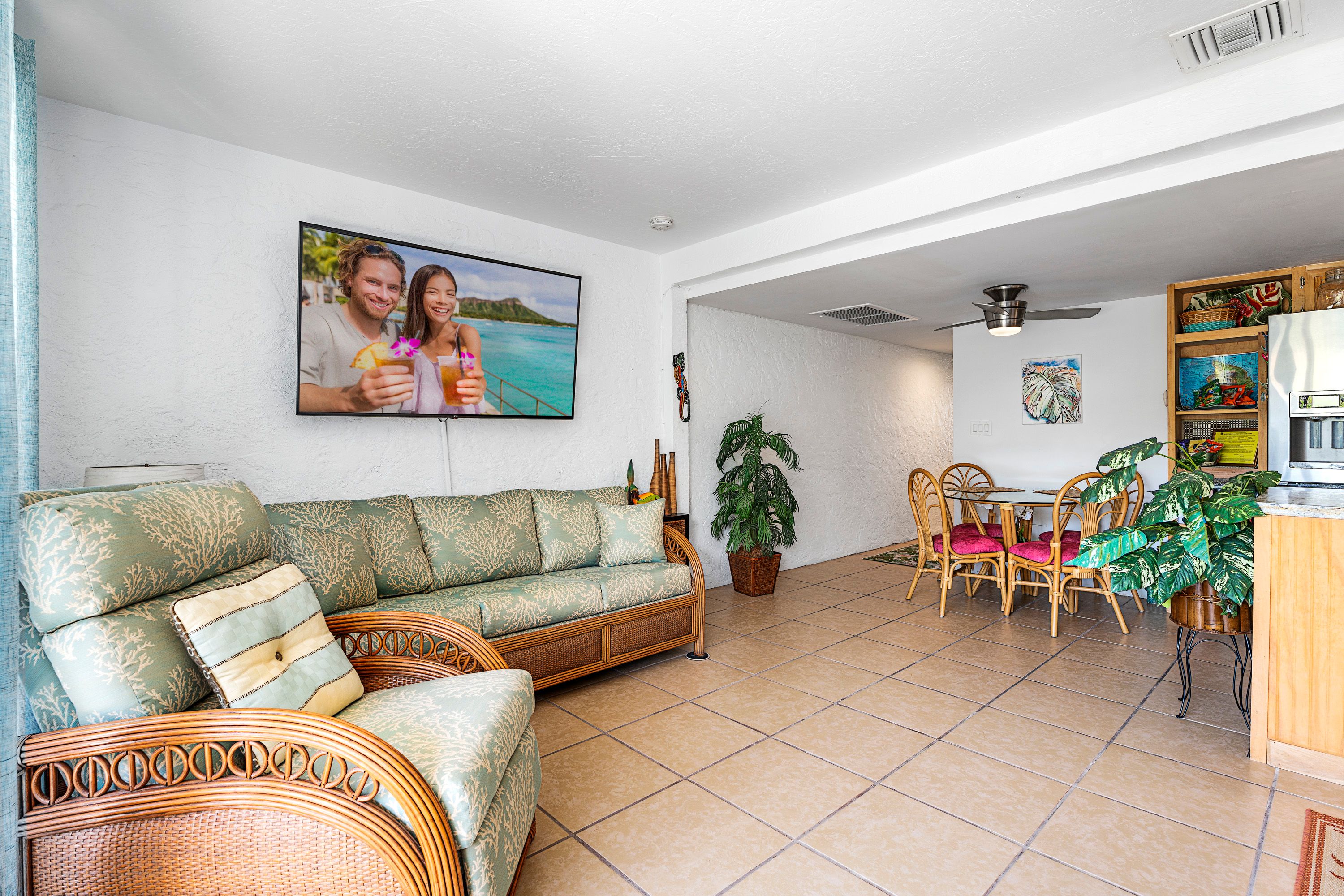 Casa De Emdeko 230 Knutson & Associates