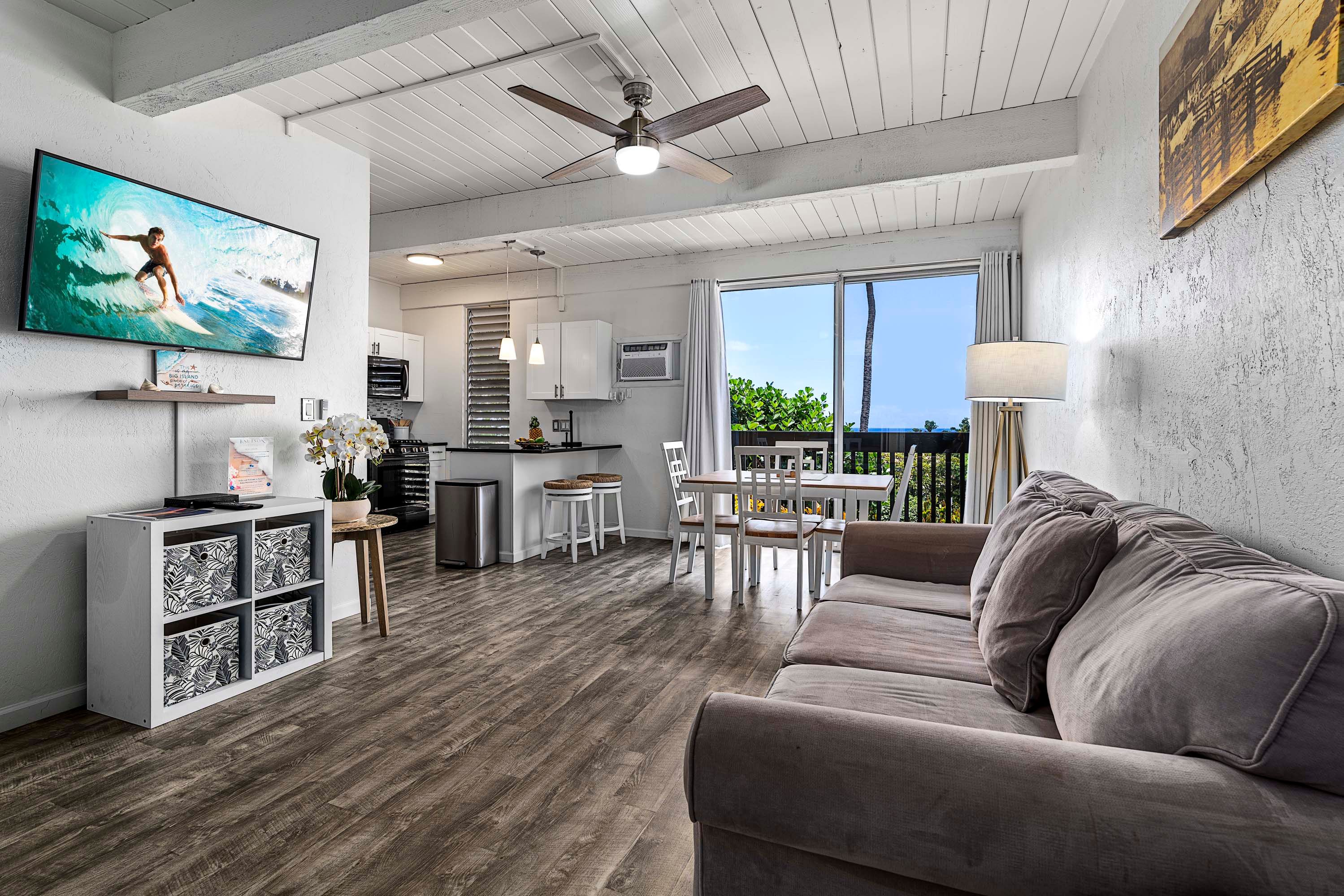 Kona Mansions105 Knutson & Associates