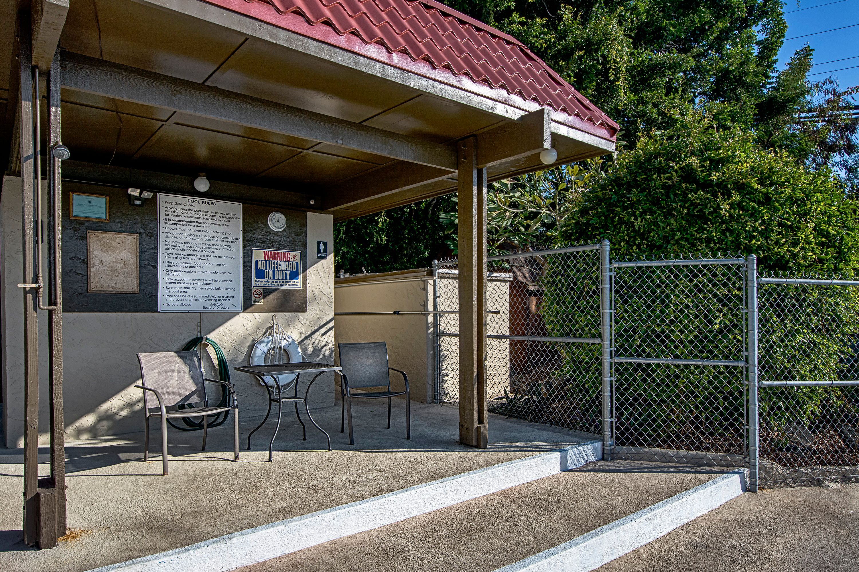 Kona Mansions105 Knutson & Associates