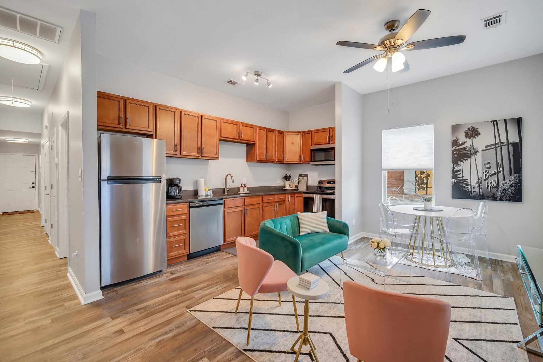 Metro Bungalow The Beverly Savannah Rentals Lucky Savannah