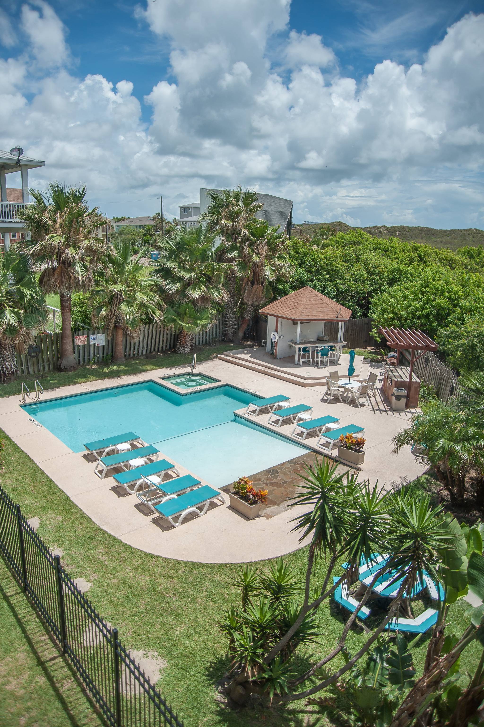 Robyn's Pelican Nest Life in Paradise Vacation Rentals