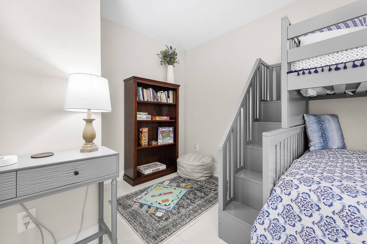 Guest Bedroom Guest Bedroom