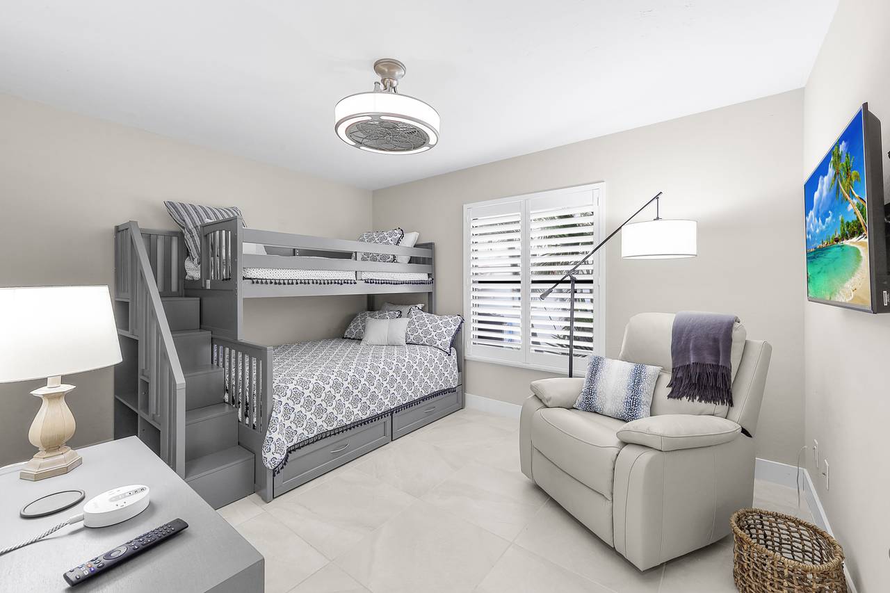 Guest Bedroom Guest Bedroom