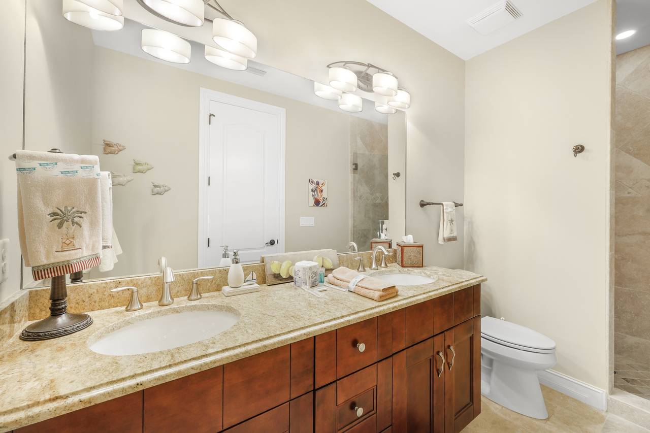 Guest Bathroom Guest Bathroom