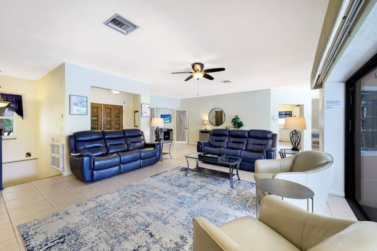 550 Inlet Drive | Marco Island Vacation Properties
