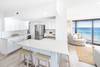 Large Kitchen & Breakfast Bar