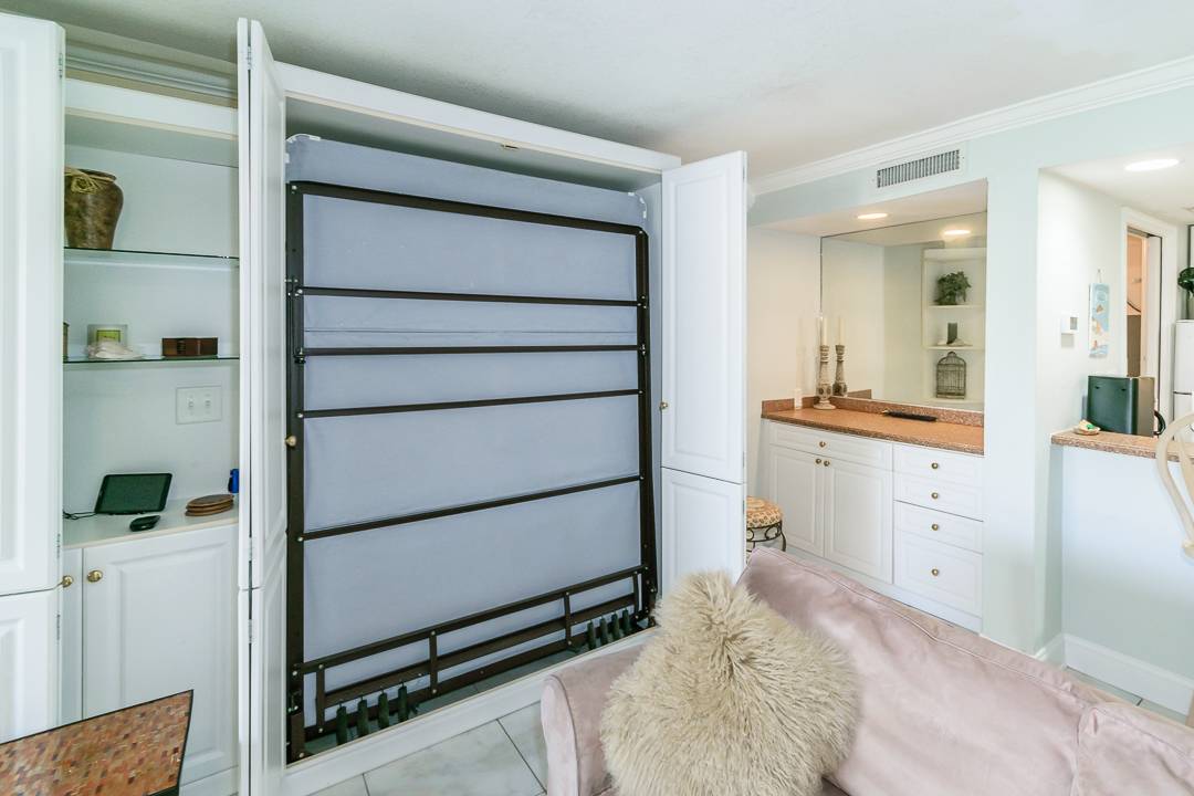 Queen size Murphy bed