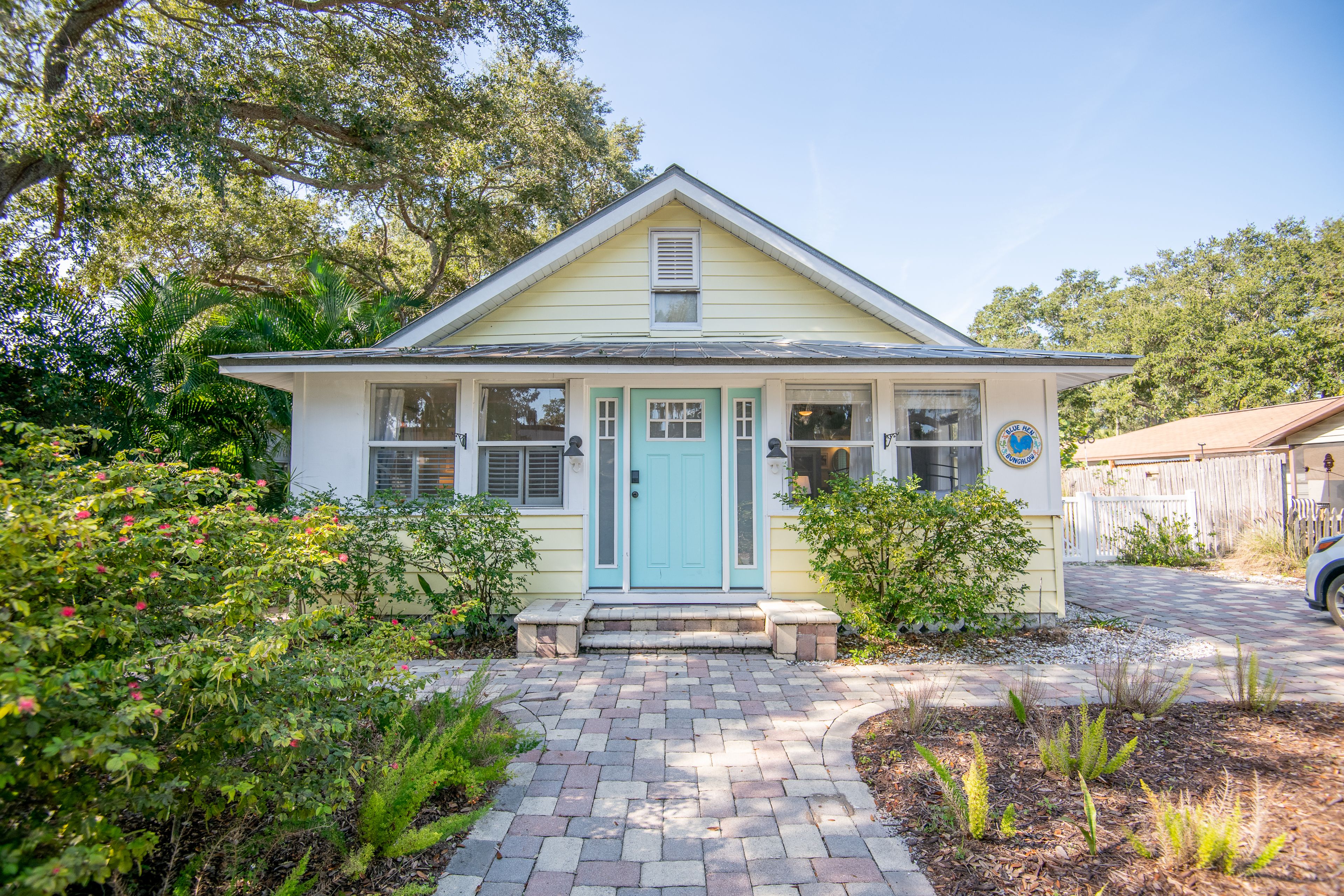 The Blue Bungalow St. Pete, Vacation Home Rental