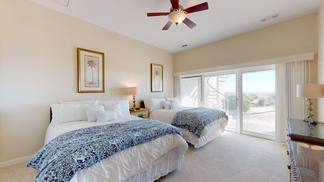 Bedroom 2 with Two Queen Beds