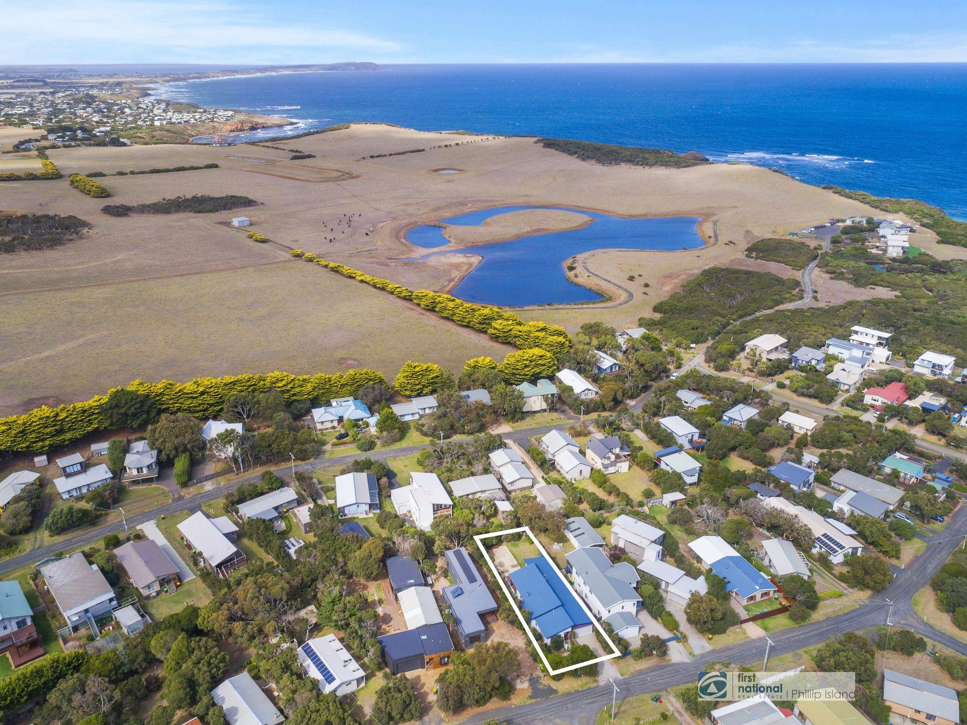 37 Barramundi Ave, Smiths Beach Phillip Island Holiday Houses