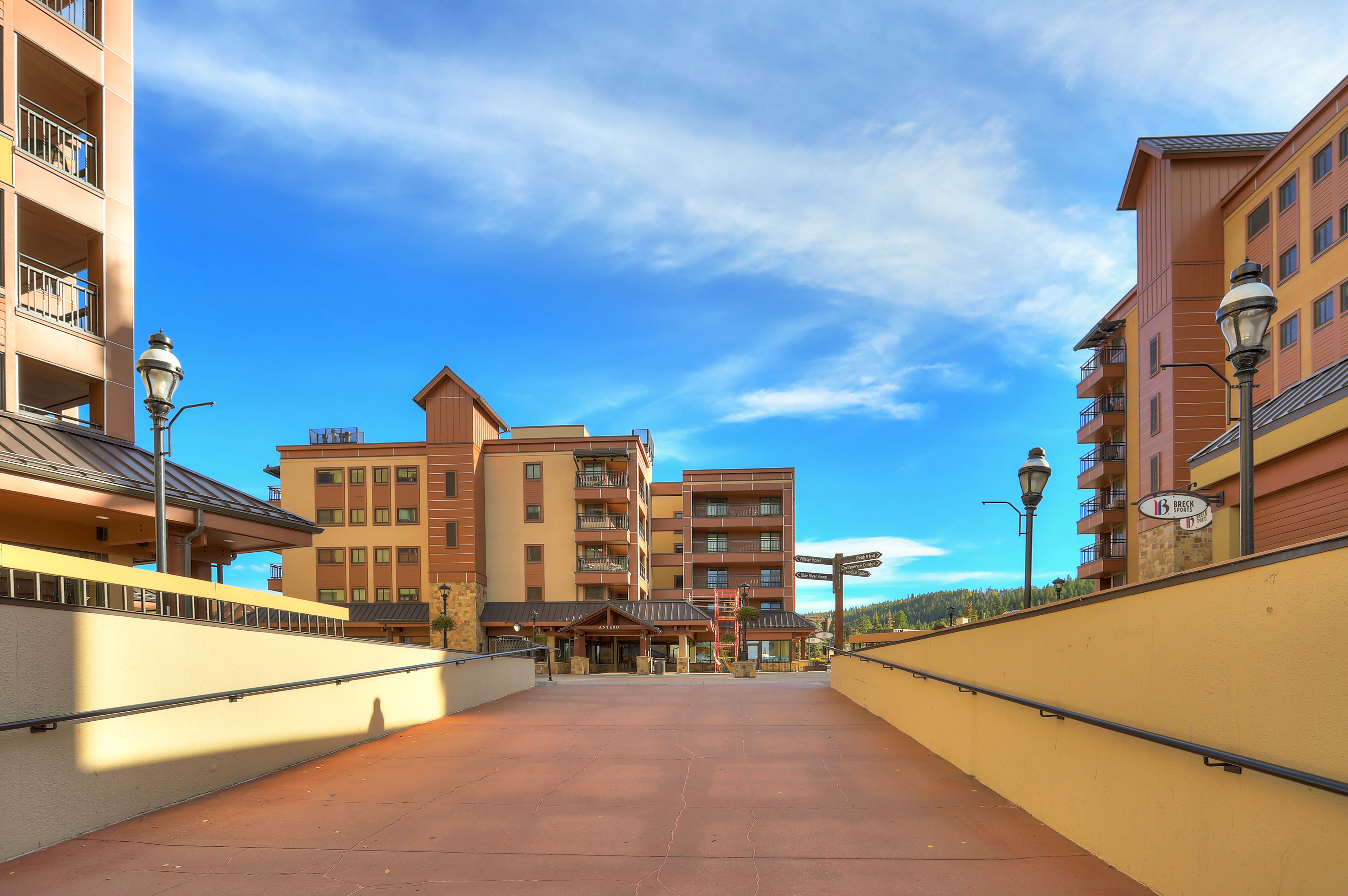 Village at Breckenridge Peak 9 Inn, Liftside 402 Breckenridge