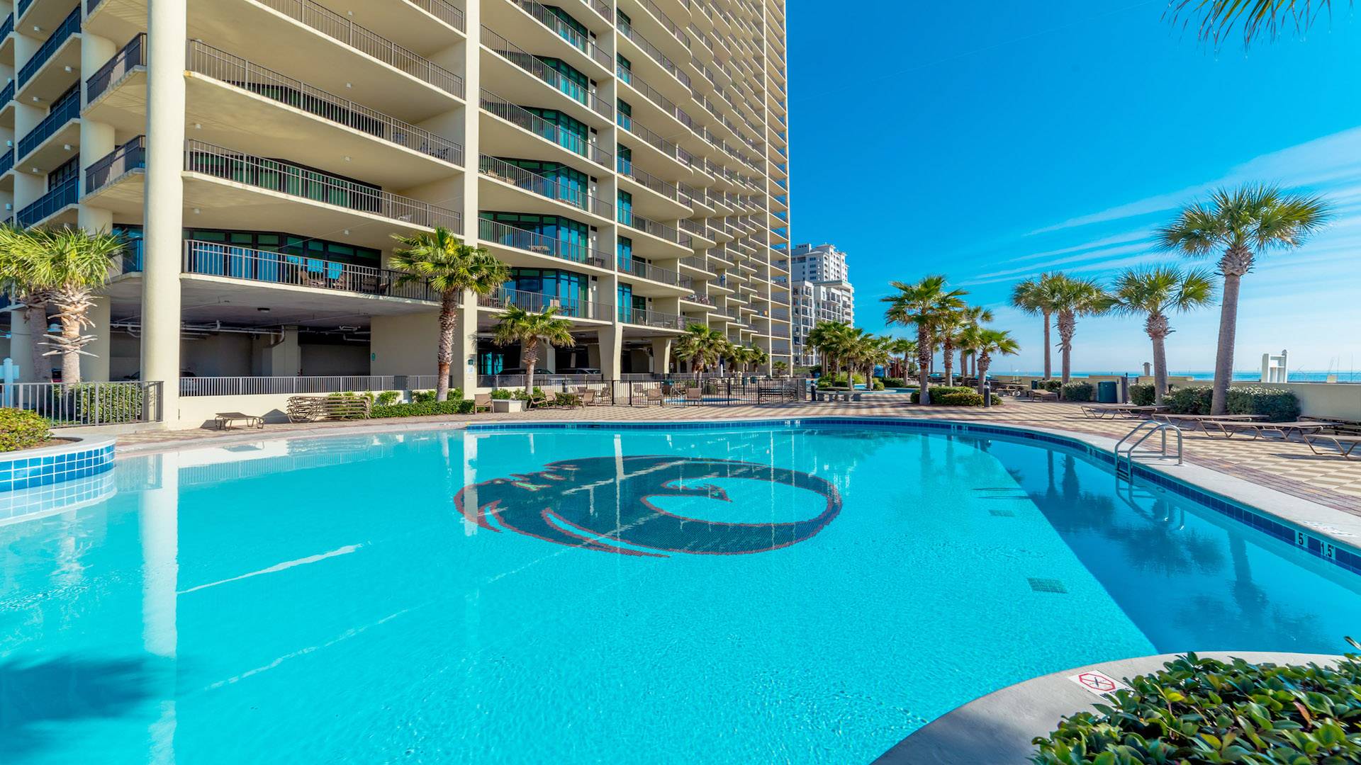 Phoenix West Outdoor pool