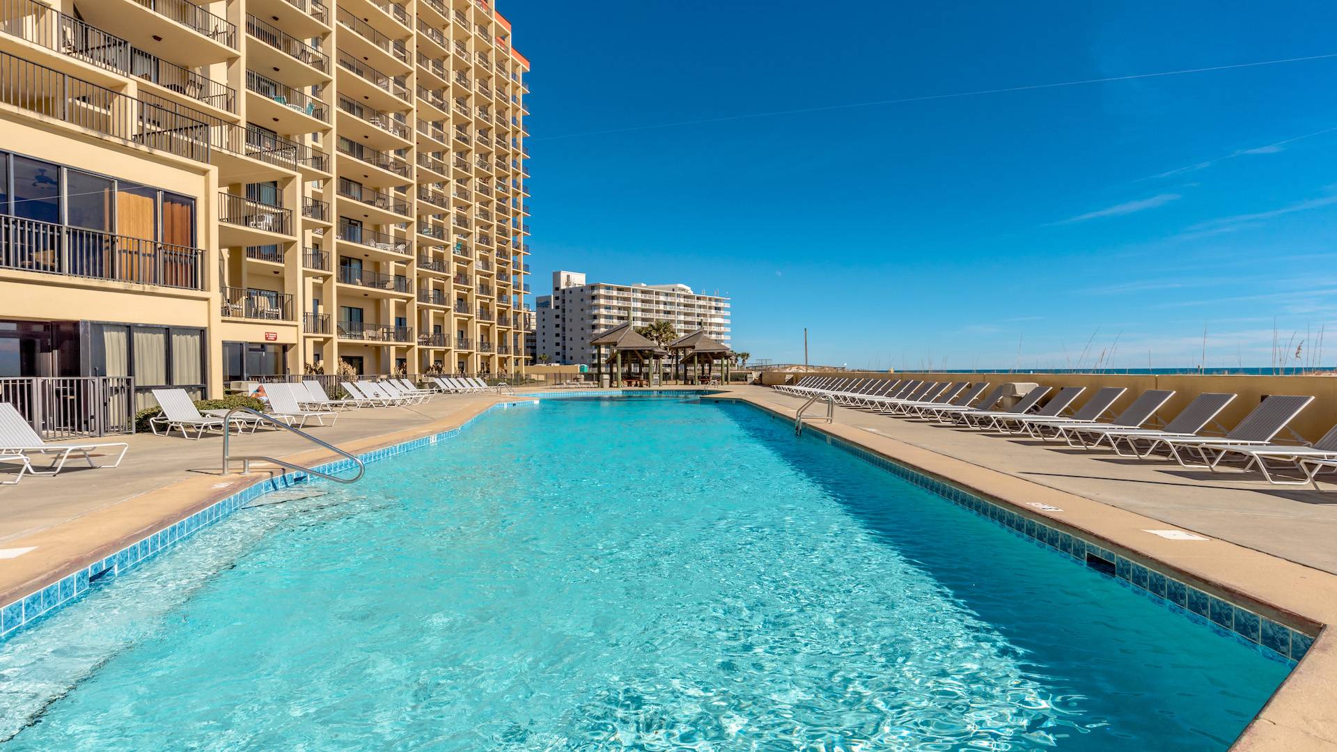 Phoenix V Outdoor pool