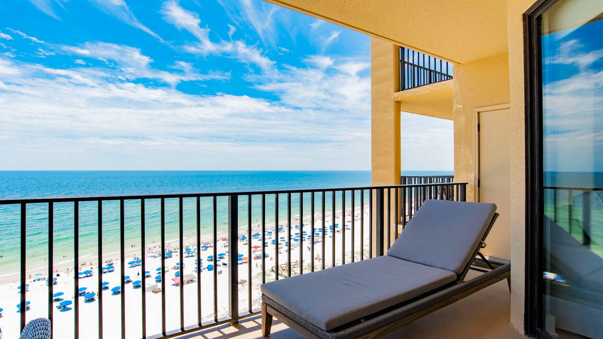Phoenix V 1113 Balcony