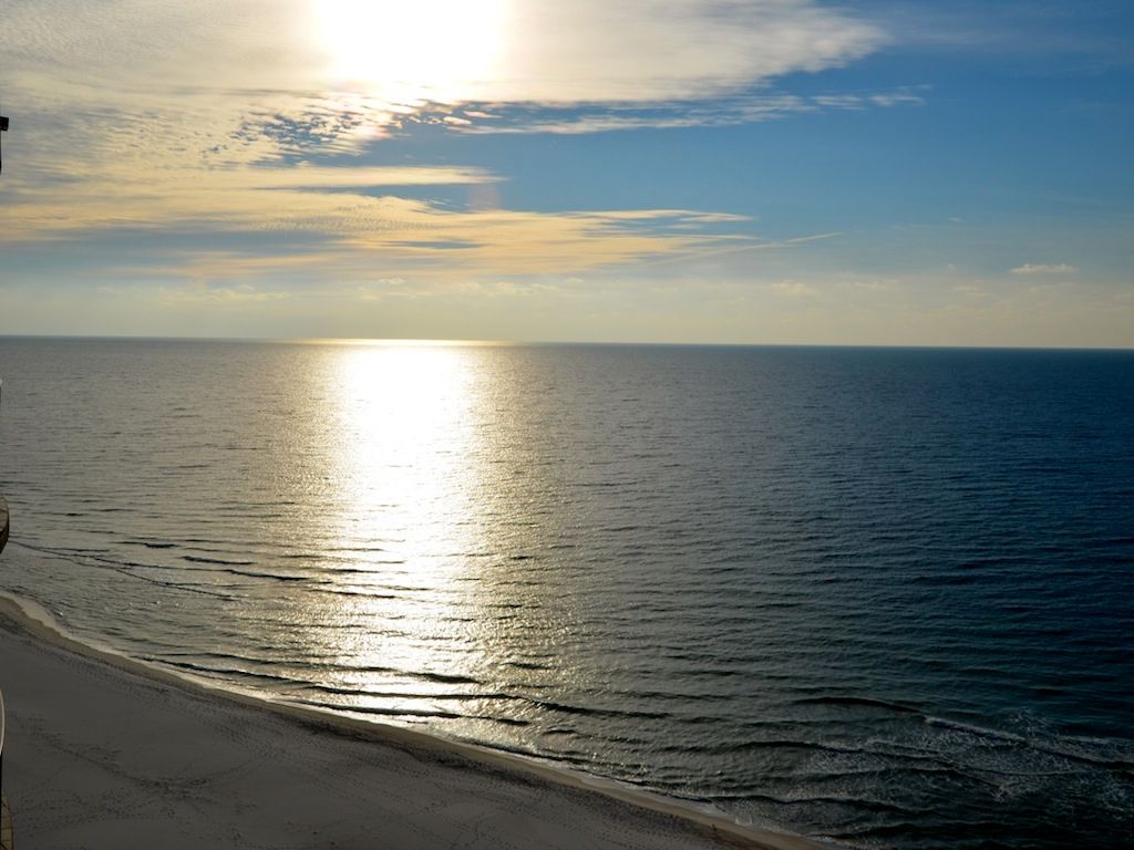 Phoenix IX 1503 Phoenix Rentals