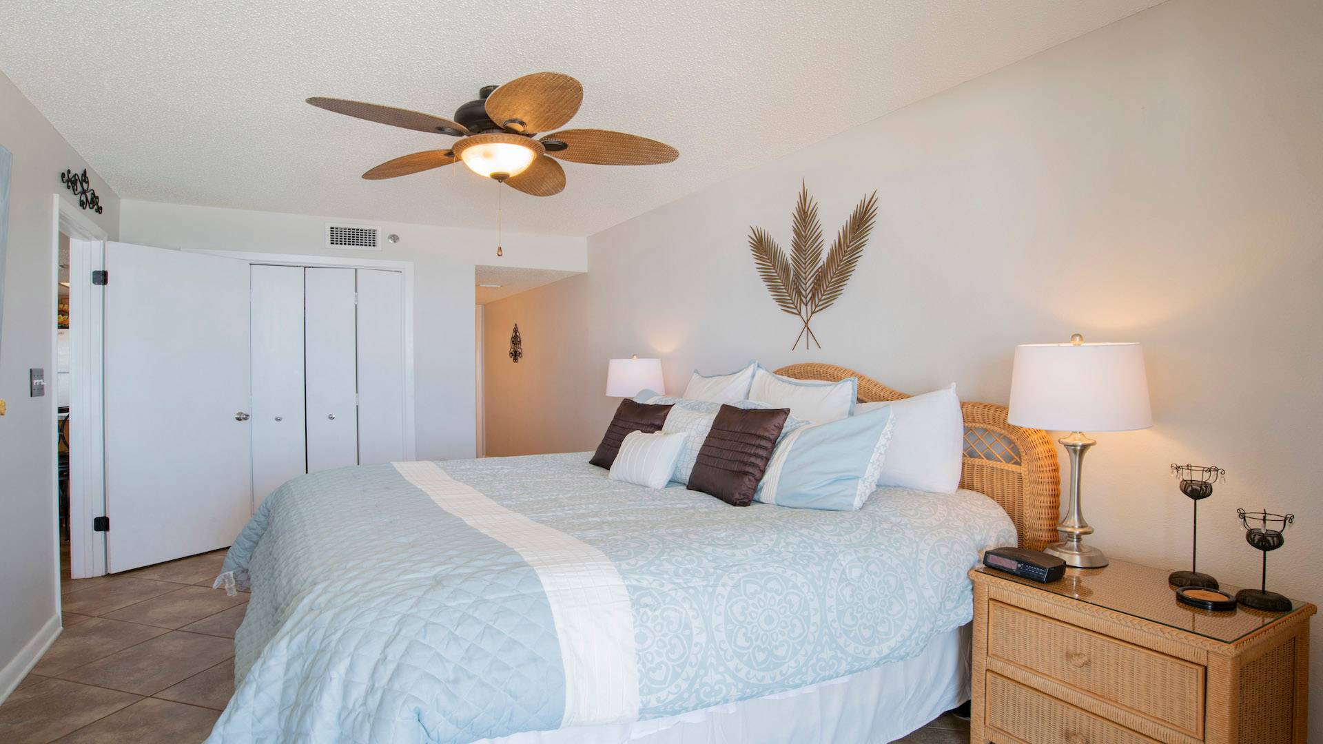 Phoenix V 510 Master bedroom