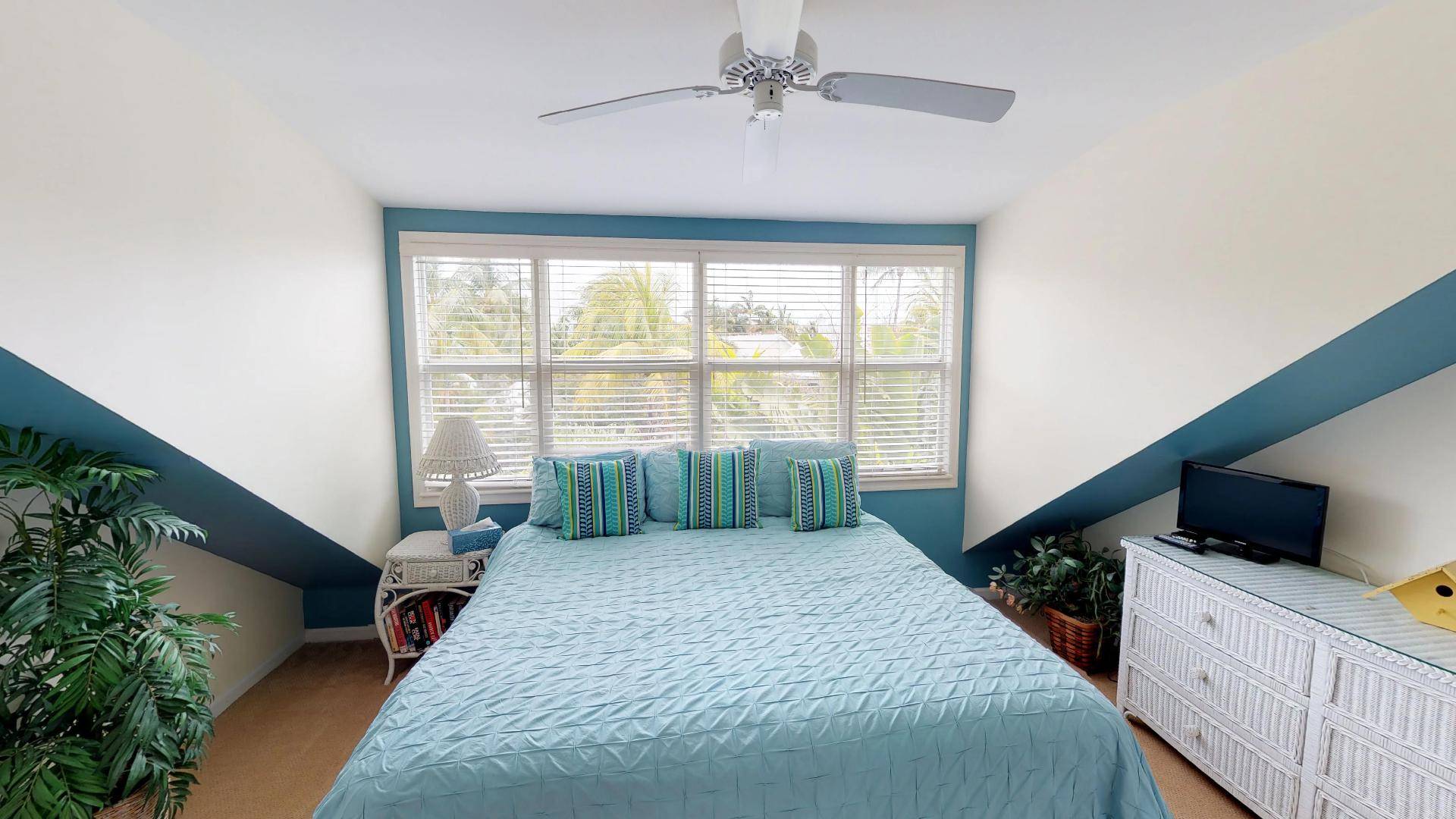 Third Floor Bedroom en suite
