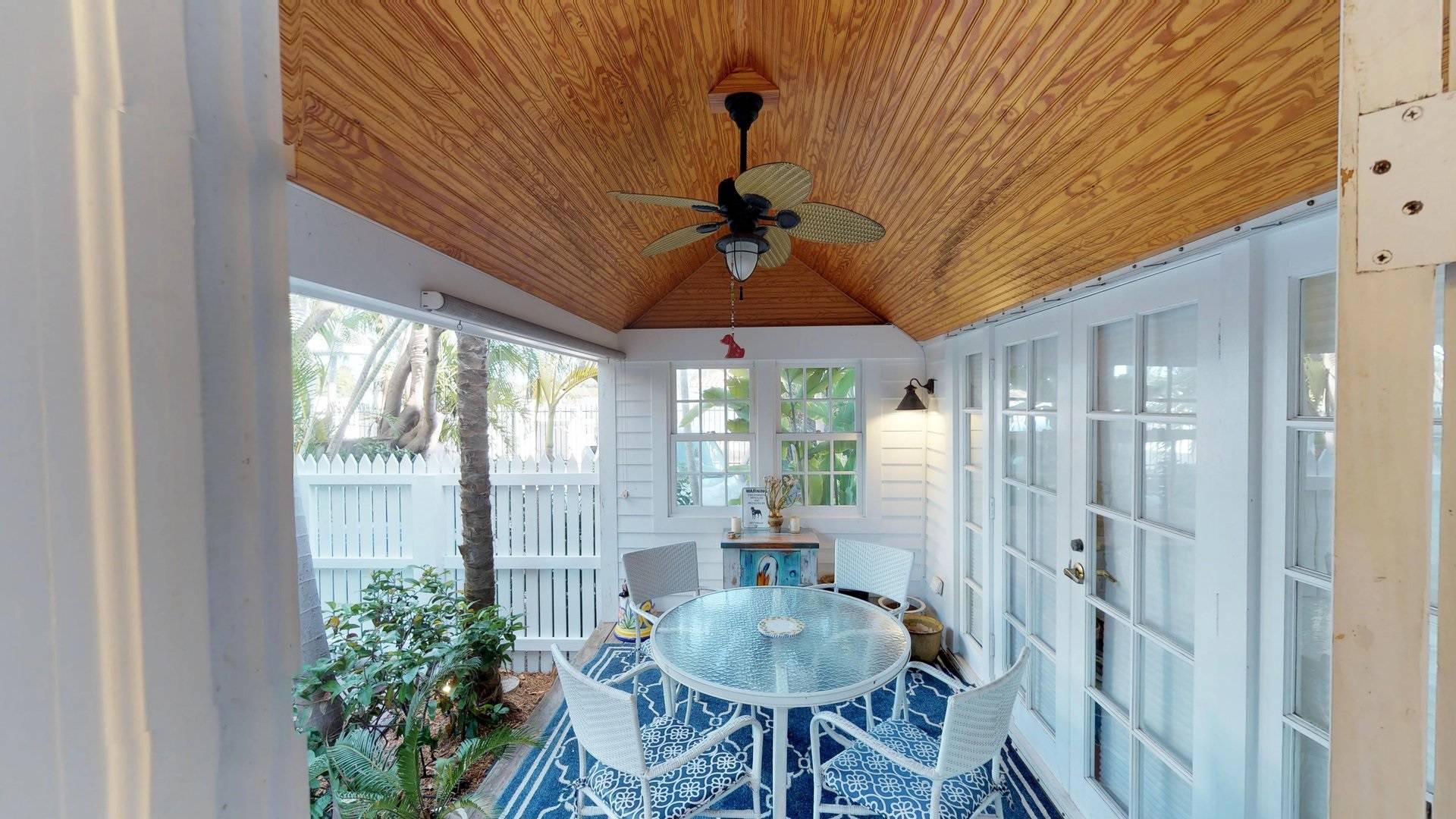 Covered Lanai from kitchen