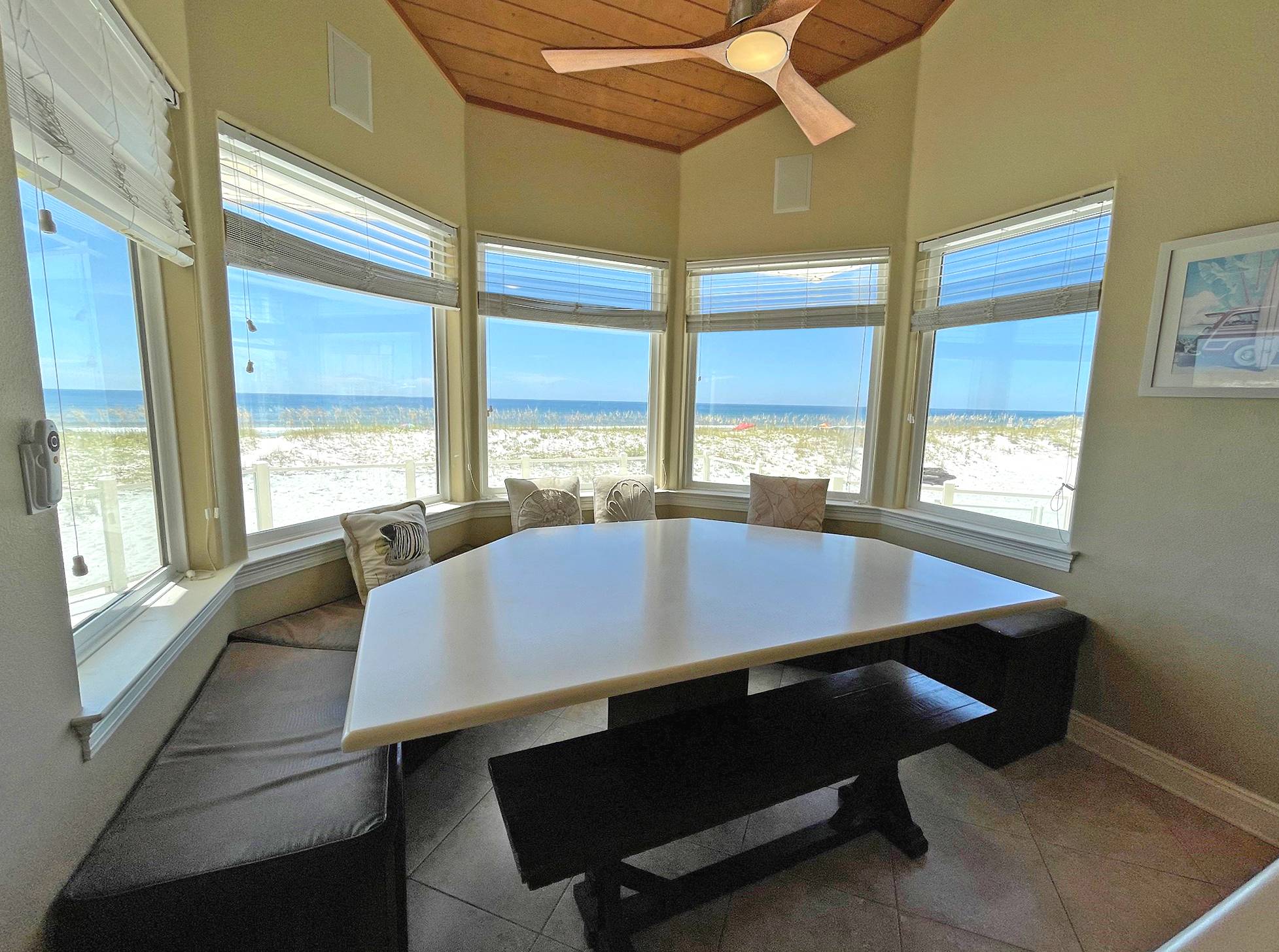 Ariola 100 Paradise Beach Homes