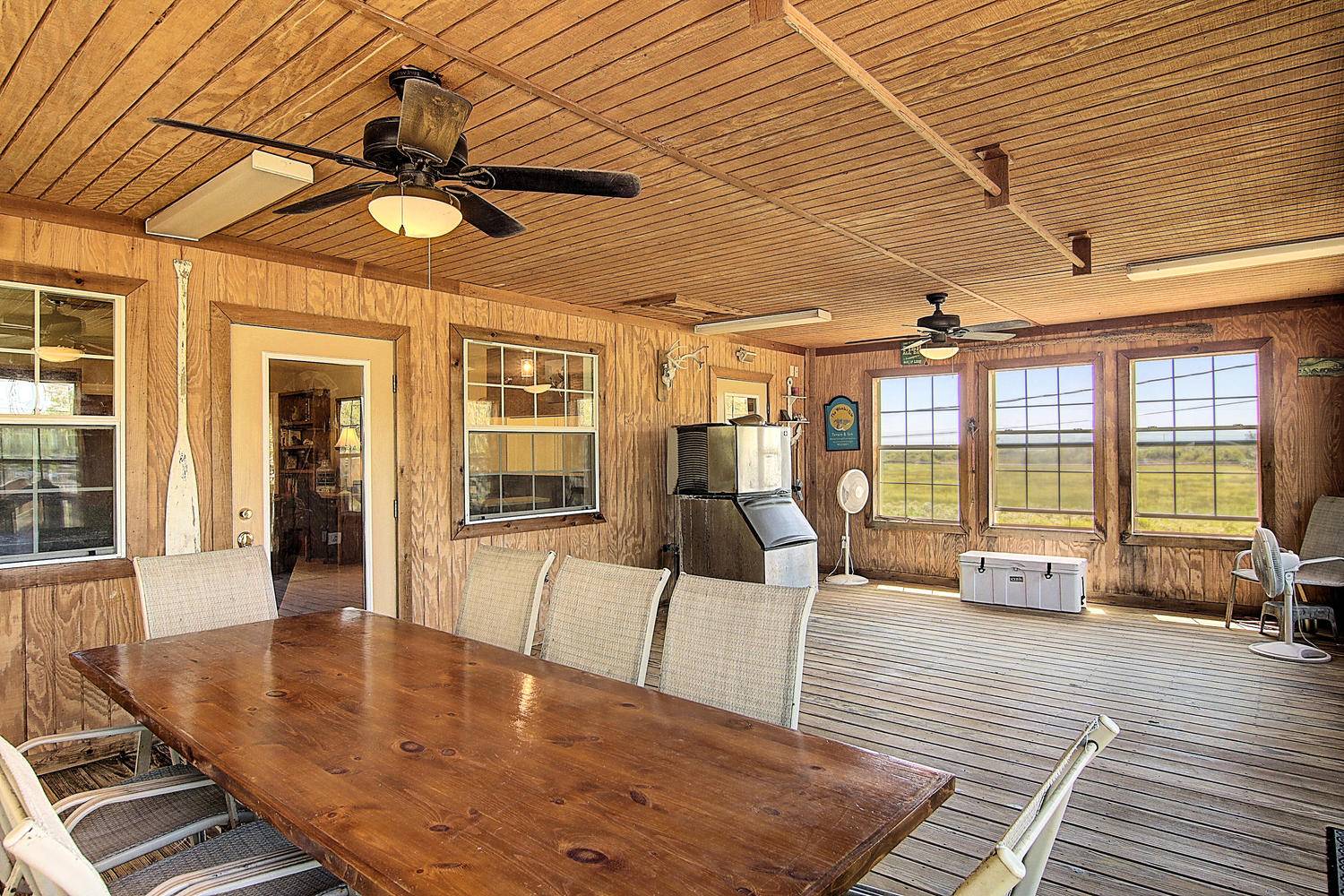 Bonus Living and Dining Area with Ice Maker